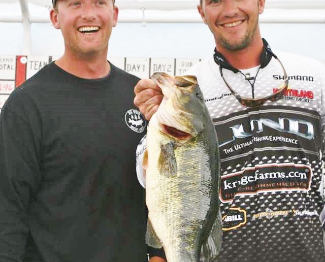 Gussy and Mike 7.19lb Large