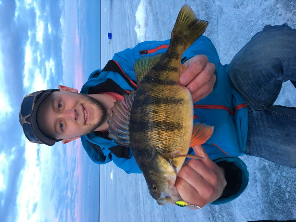 Top Tips for Early Ice Jumbo Perch!