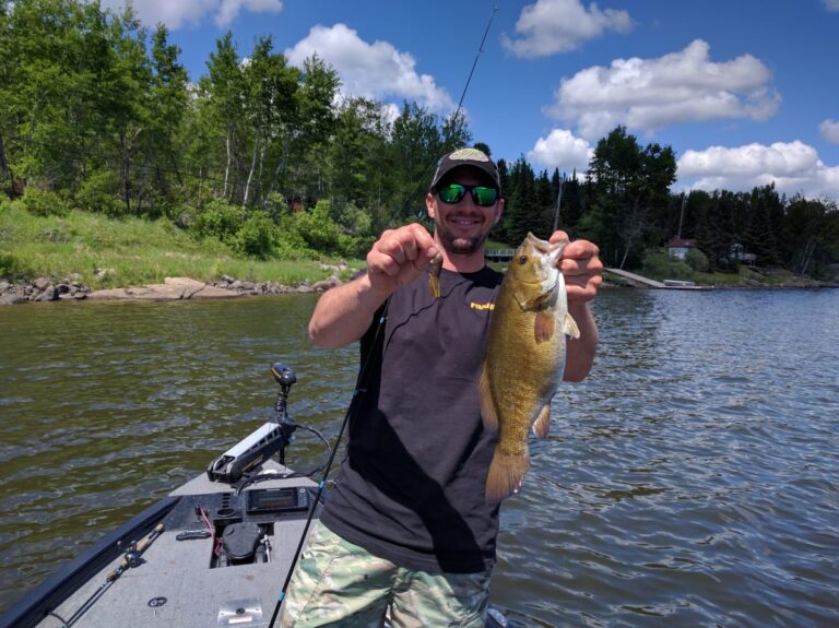 Winnipeg River a World Class Smallmouth Fishery