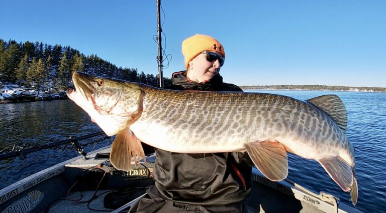 Hooked Fishing Report for Friday, November 17th, 2023